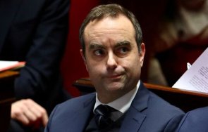 френският премиер оцеля два вота недоверие