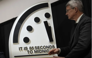 преместиха стрелките часовника страшния съд секунди полунощ