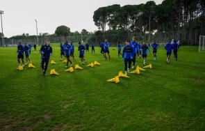 третодивизионен клуб става сателит левски