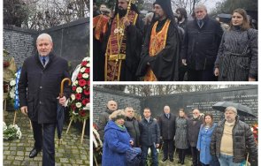 черната стена демократи сдс сведоха глави поклон невинните жертви комунизма снимки