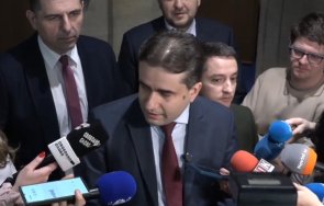 скандалът разгаря явор божанков цъфна брифинг рамо рамо мирчев божанов българия отхвърля ултиматума асен василев