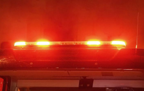 дете изгаряния опит запали печка дърва бензин