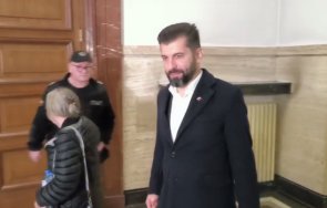кирил петков влезе капан ареста борисов вече почти ползвано враговете