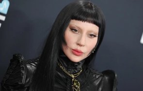 лейди гага пее церемонията грами