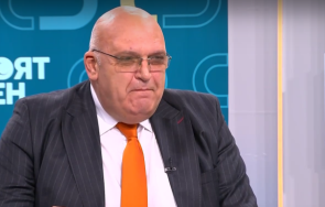 николай брънзалов 500 000 души българия плащат здравни осигуровки ползват медицински услуги