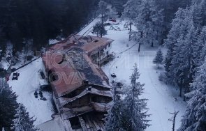 изглежда опожарената хижа петрохан снимки