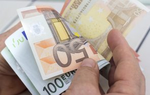 започва изплащането пенсиите