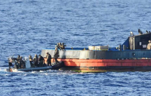 два тона кокаин заловиха военни кораб френска полинезия