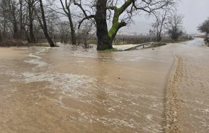 усложнена обстановка петричко заради обилните валежи видео