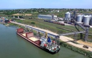 румъния купува единственото молдовско пристанище река дунав