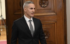 извънредно пик андрей гюров проговаря взе мандата йотова назначи сатрапа бойко рашков вътрешен министър живо
