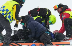 нов тежък инцидент олимпийските игри италия изнесоха световен шампион носилка