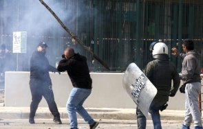 задържаха души полицейска акция университета солун