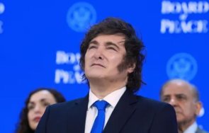 президентът аржентина изпя хит елвис пресли съвета мир видео