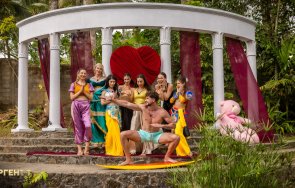 ергенът сниман вилата гал гадот