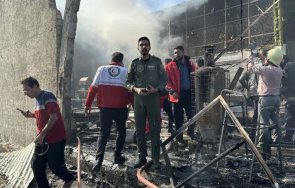 военен хеликоптер разби пазар плодове иран видео