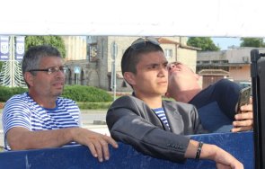 поне погребем трагедията маслен нос близки искат продължаване издирването