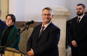 его излишък какъв министър народа христанов натресен един човек българите