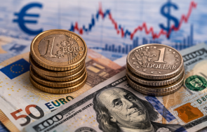 еврото поскъпва леко спрямо долара