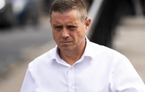 осъден изнасилване пияни тийнейджърки британски актьор издъхна затвора