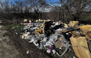 сметище посреща туристите едни красивите кътчета северозапада