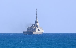 франция изпраща две фрегати червено море