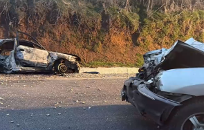 подробности зловещата катастрофа ловеч изгоряха две деца млад мъж