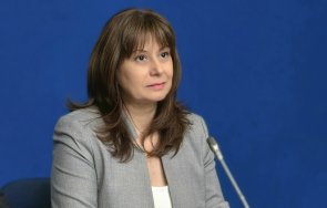 омбудсманът велислава делчева организира среща заради стотиците жалби високи сметки ток