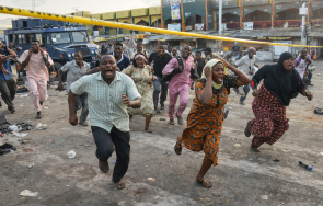 души загинаха нигерия предполагаем троен самоубийствен атентат