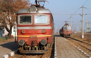 задържаха мъж счупил панорамното стъкло локомотив гара роман