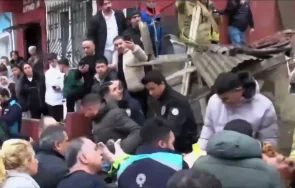 две сгради рухнаха истанбул