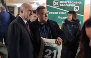 потрес кампания скандалният бивш кмет омуртаг ешреф ешрефов снима възглавничка румен радев снимки