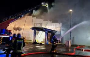 пожар избухна нощен клуб 750 души германия