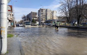 кола пропадна дупка вик авария пловдивско снимки