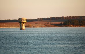 контролирано изпускат язовир шарково