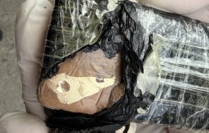 Контрабандно злато за над 128 000 евро задържаха митничарите на Капитан Андреево (СНИМКИ)