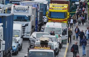 камиони гориво възвърнаха достъпа петролна рафинерия република ирландия