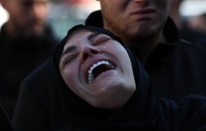 въздушен удар дете загина южен ливан погребението баща