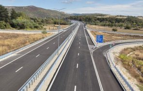 започва строителството нова отсечка магистрала хемус