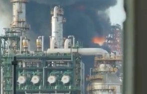 огромен пожар избухна петролна рафинерия мексико