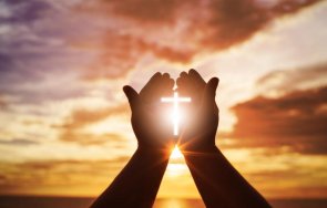 свят ден светла събота две имена почерпят правим