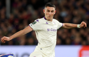 една понеделнишка вечер сложи виолетовата агония