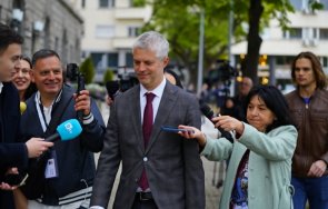 специална почит щофьорът асен василев вози благо коцев старта парламента снимки