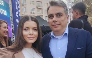 фенка кокорчо удари силно рамо разцеплението маските паднаха мирчев компанията опитаха публично дискредитират силния човек коалицията асен василев