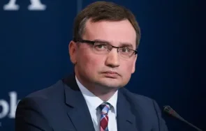 бивш полски министър избяга унгария смяната властта