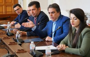 киро лена божанков стартовата линия новото завръщане сметката без кръчмаря