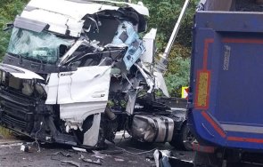 катастрофа два украински тира затвори прохода републиката