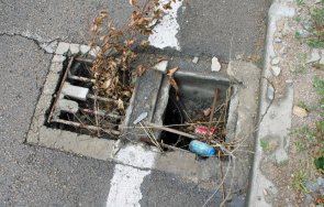 дете пострада стъпвайки повредена шахта центъра дупница