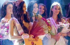 абитуриентката деница малчева царица роза