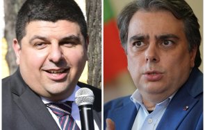 уикенда скорозмиярник дясно злоба интриги удари кръста асен василев убеден иска погълне